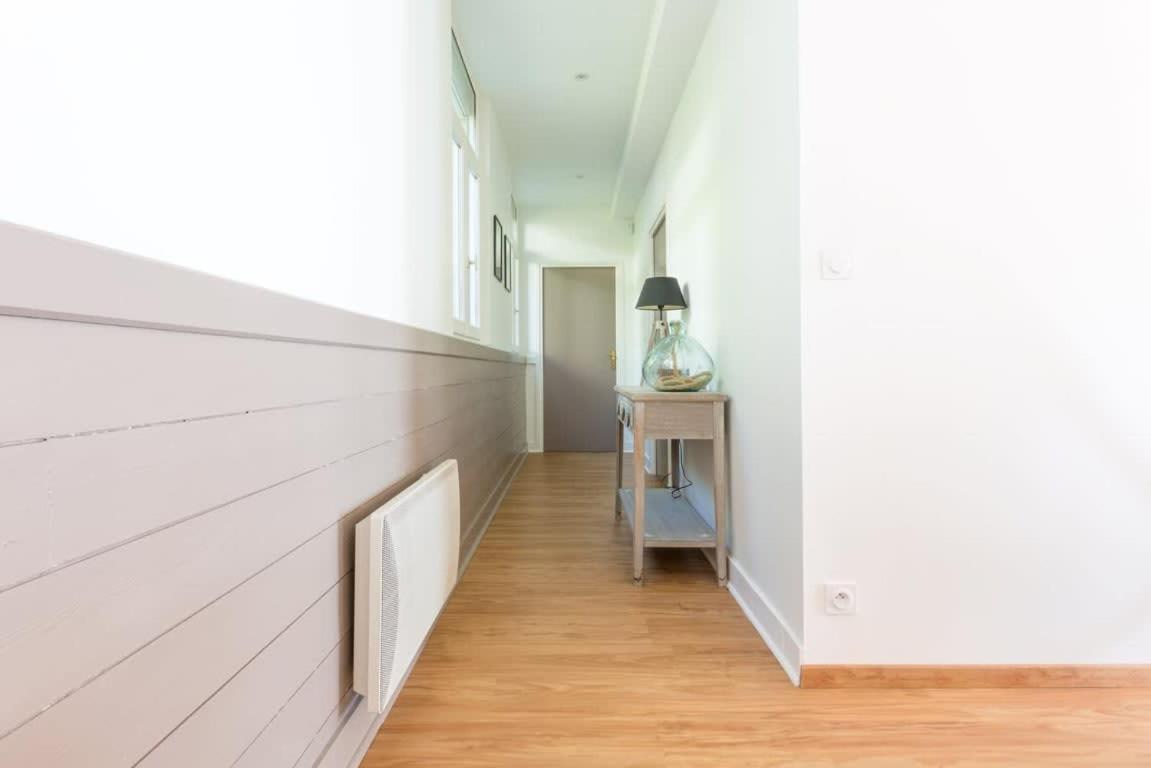 LES PIEDS DANS L'EAU - Bel appartement - Vue mer - 6 personnes Cancale Eksteriør bilde